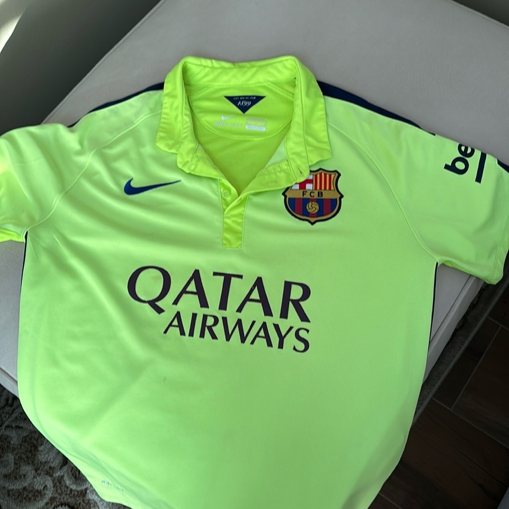 Nike Qatar airways Messi FCB jersey short sleeves. Good condition two spots